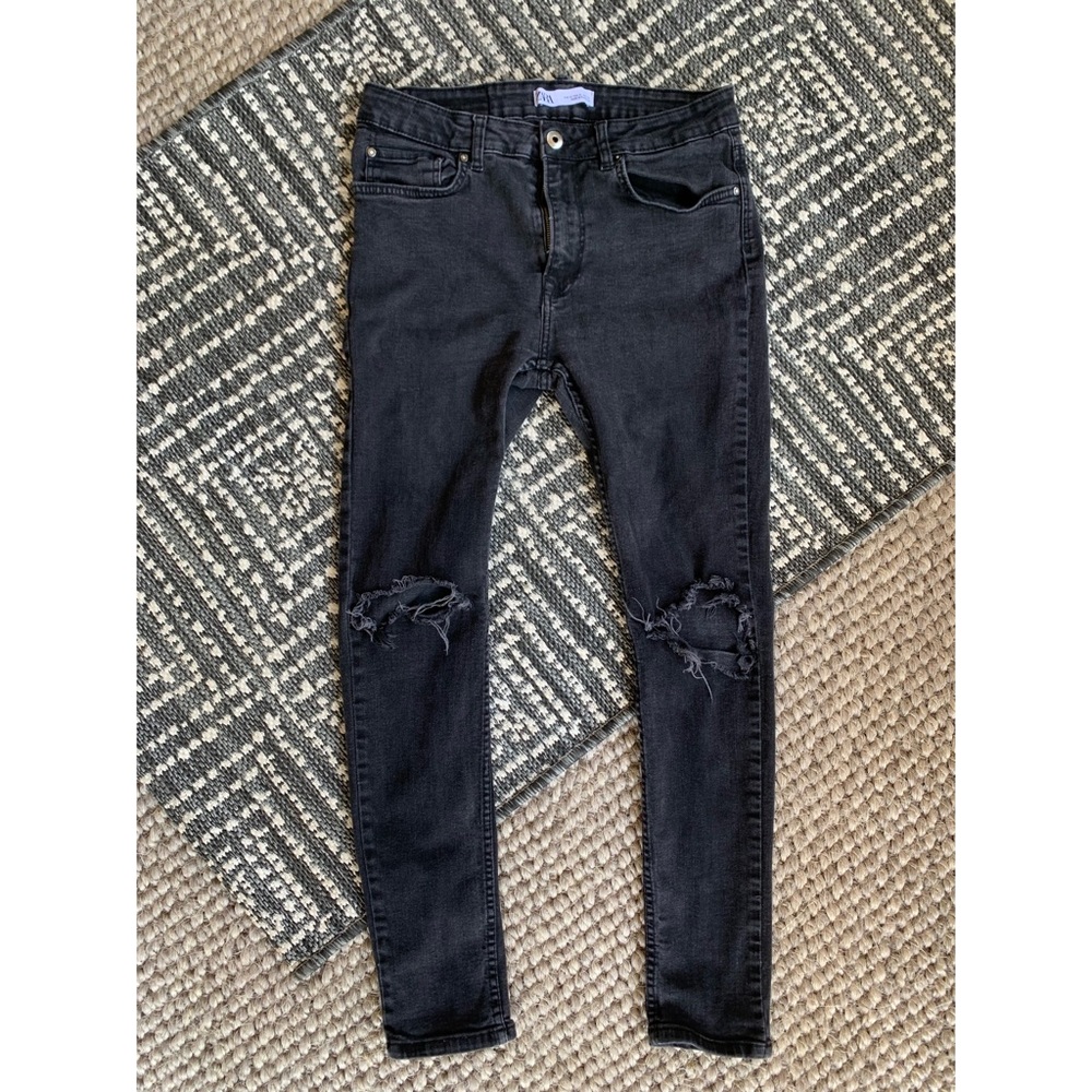 Zara Skinny Jeans Faded Black Destroyed knees